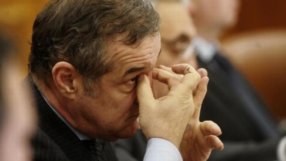 becali pe facebook de ce vrea patronul stelei sa fie in reteaua de socializare