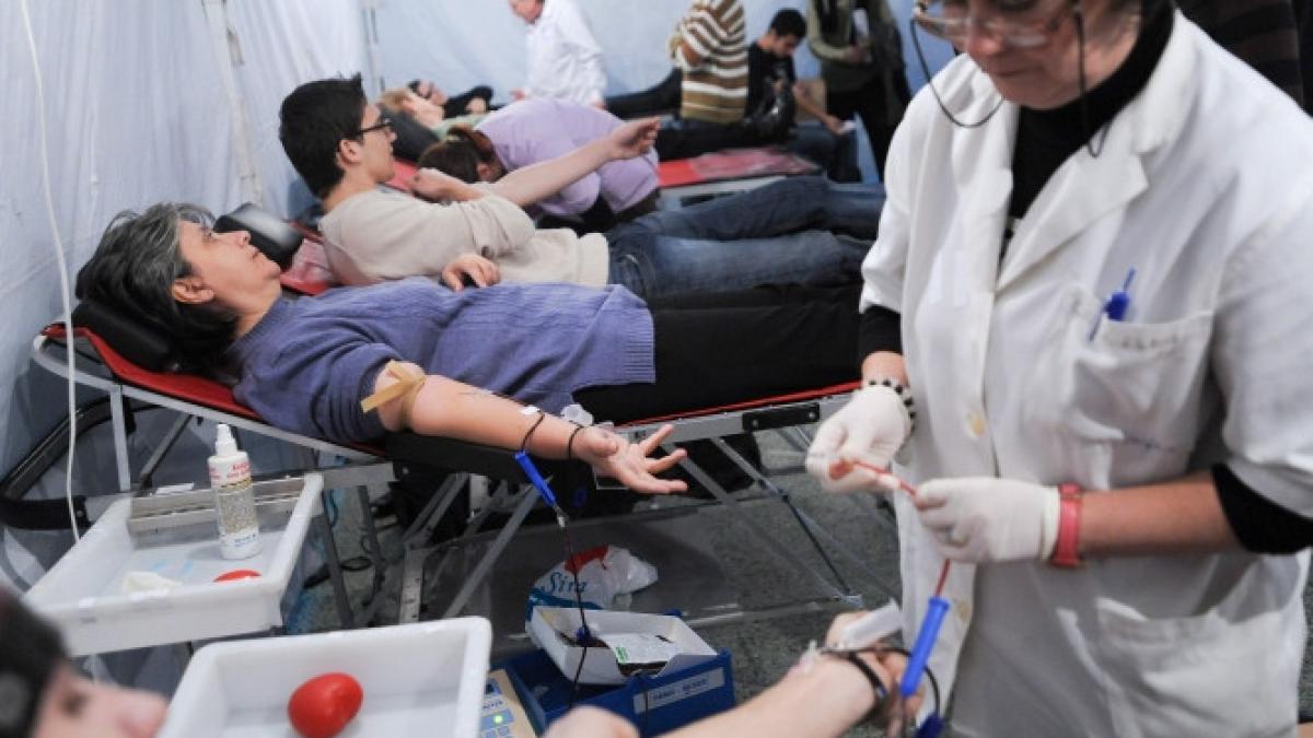 doneaza sange pentru o paine in perioada pastelui numarul donatorilor se dubleaza