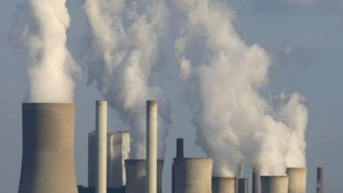 emisiile de gaze cu efect de sera ale romaniei s au injumatatit intre 1990 si 2011