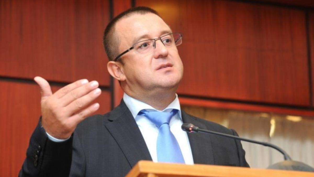 interdictia de a parasi tara pentru sorin blejnar a fost ridicata definitiv