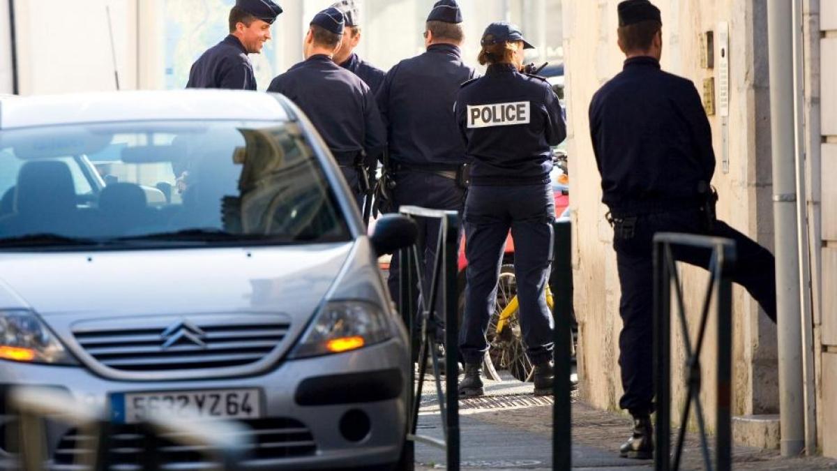 patru romani suspectati de furturi din reteaua feroviara condamnati la inchisoare in franta