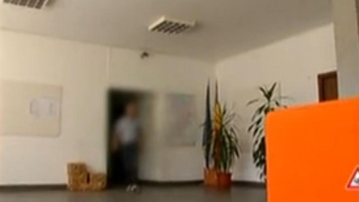 chiul parlamentar desi incaseaza lunar bani pentru birouri unii dintre ei nici nu si le au amenajat