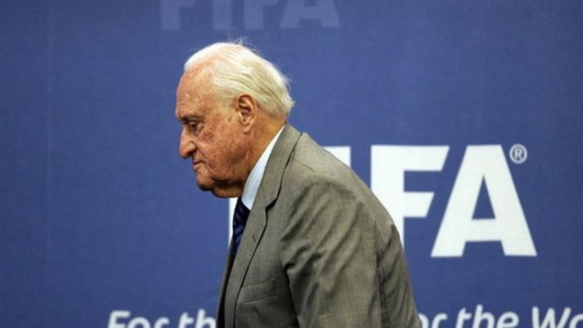havelange iese pe usa din spate a fifa dupa noi acuzatii de coruptie