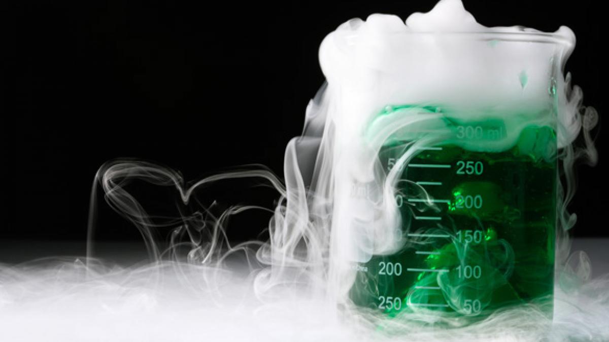 sase medalii dintre care una de aur obtinute de elevii romani la olimpiada de chimie mendeleev