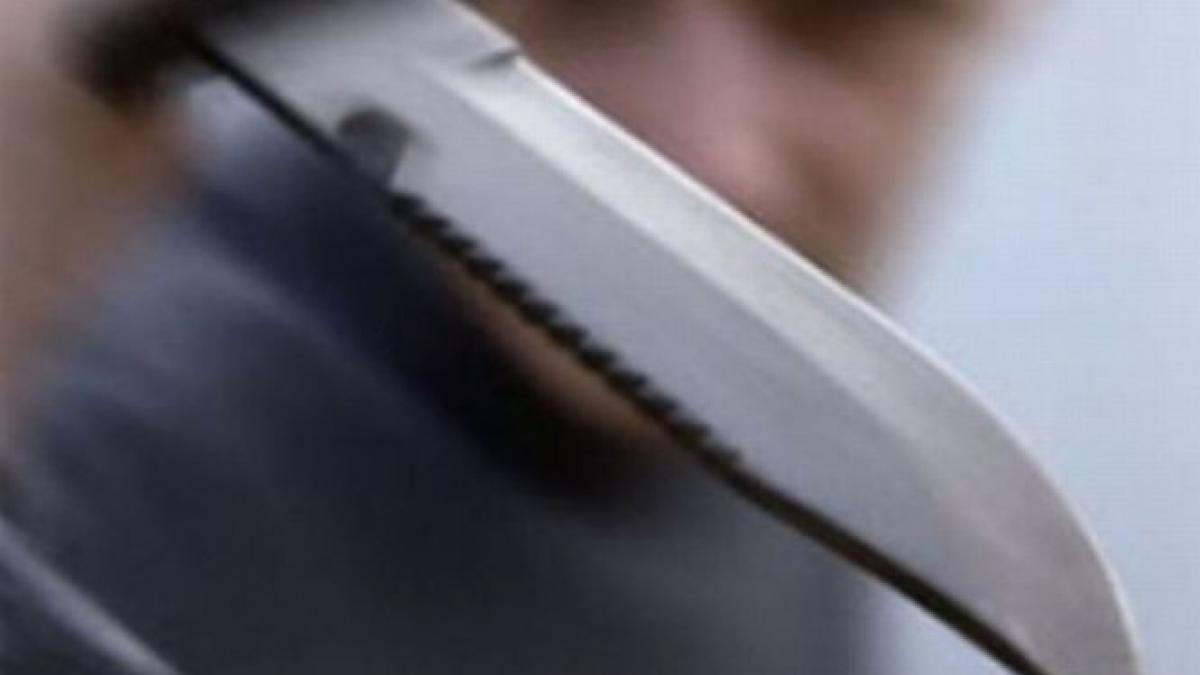 seful fiscului din barlad a fost injunghiat mortal in plina strada