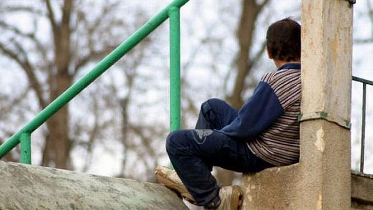 caz socant in neamt doi copii de 8 si 9 ani au fost violati de bona care trebuia sa aiba grija de ei