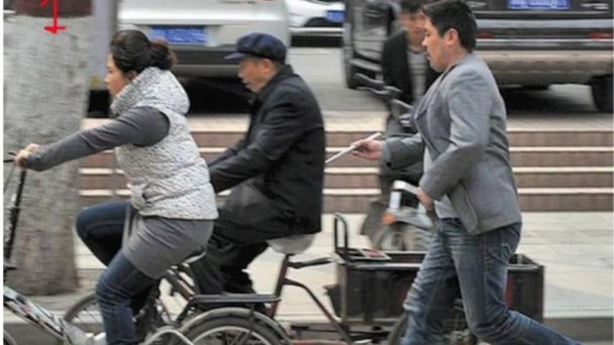 ce i s a intamplat acestei tinere care mergea pe bicicleta cand a ajuns acasa nu i a venit sa creada