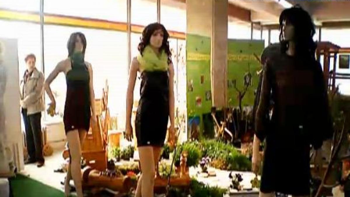 minunile au forma si culoare faceti cunostinta cu costel un tanar pasionat de desen si design