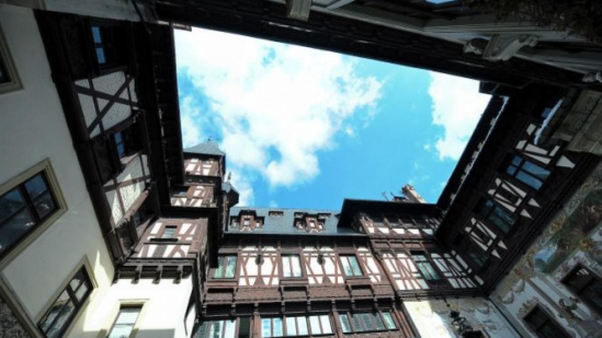 le figaro despre castelul peles este spectaculos