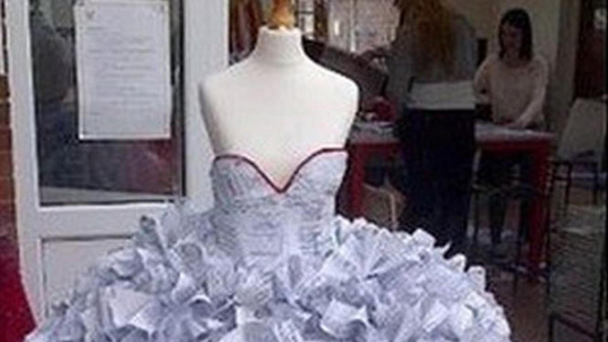 cum arata rochia de mireasa facuta din acte de divort