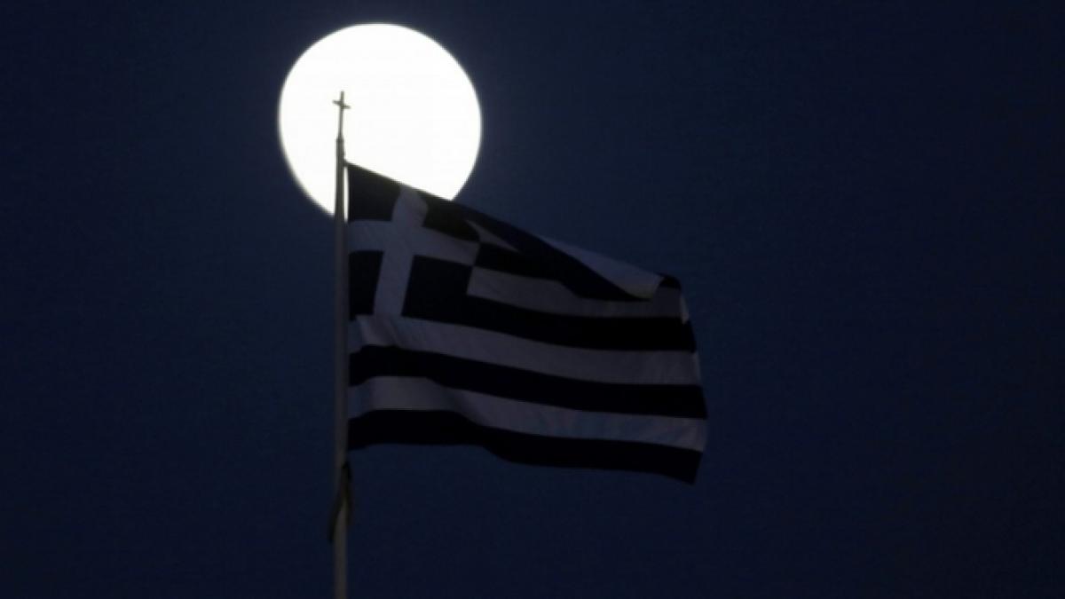 grecia cu un picior afara din groapa fmi elenii au facut progrese dar revenirea la crestere este o