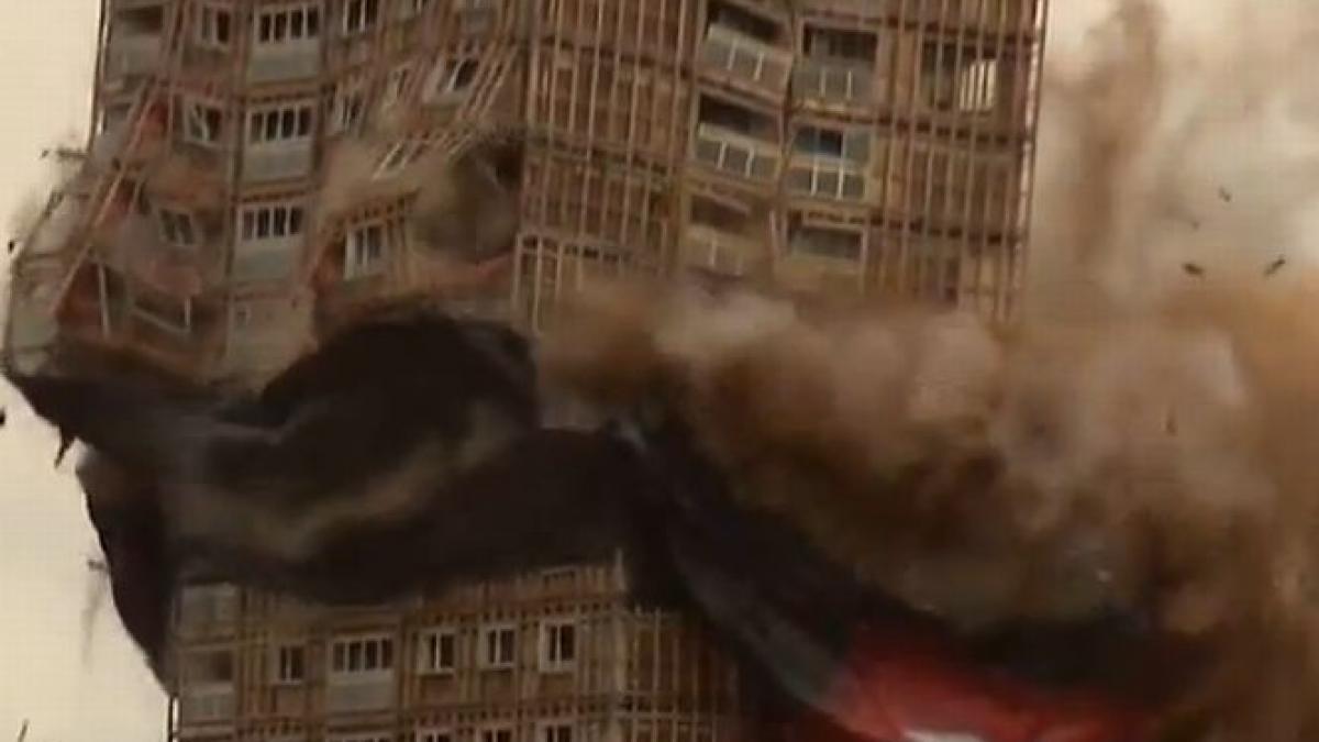 o cladire cu 30 de etaje la pamant in 5 secunde vezi aici o demolare spectaculoasa