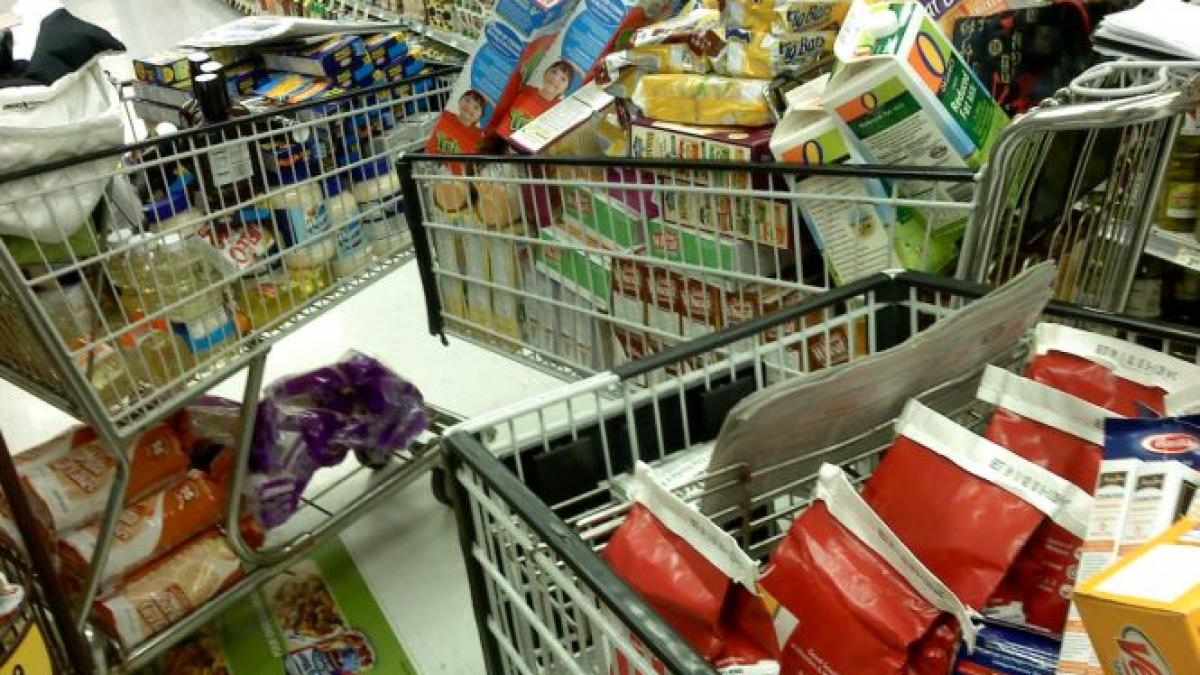 atentie la etichete atunci cand faceti cumparaturi ce metoda folosesc comerciantii pentru a scapa