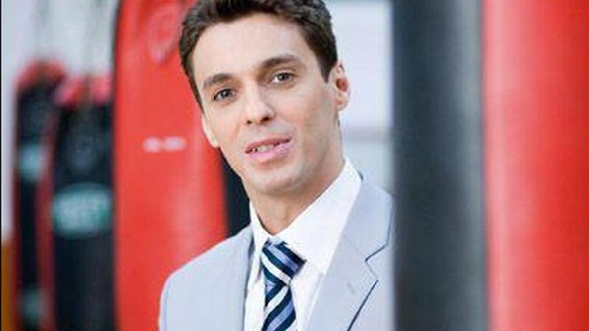 mircea badea ani se ocupa cu nimicuri cu gasirea nodului in papura