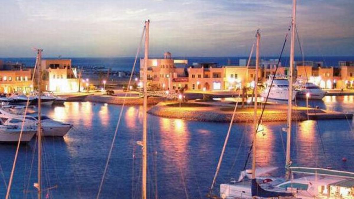 hotelul in care nu ai voie sa te atingi de alcool primul hotel islamic din egipt si a deschis