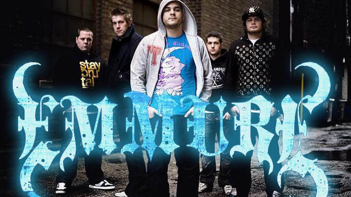solistul trupei emmure a fost electrocutat pe scena la moscova