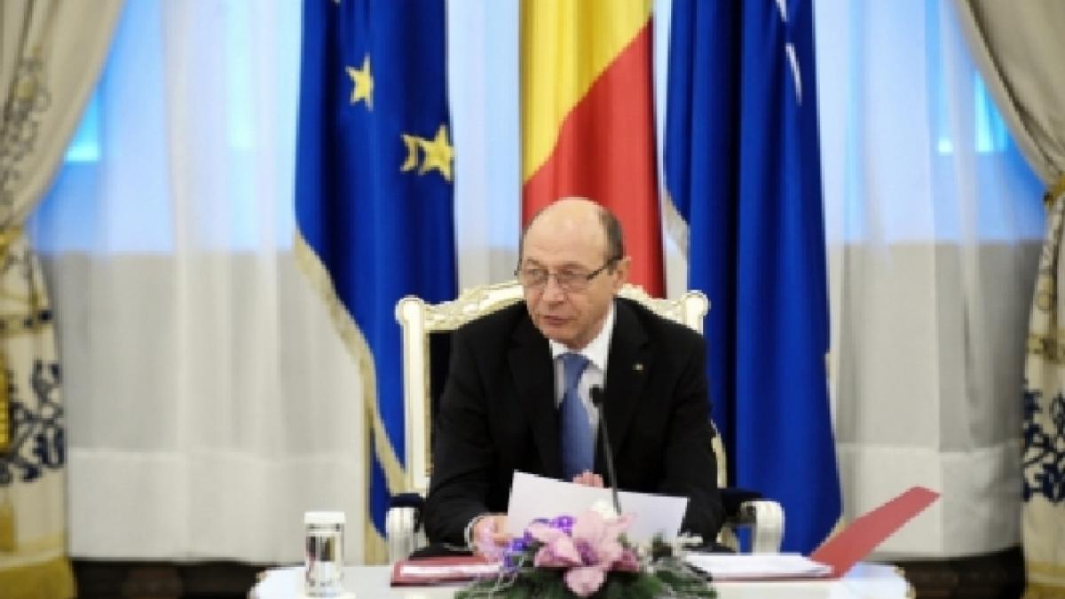 presedintele basescu l a trecut in rezerva pe seful statului major al fortelor terestre