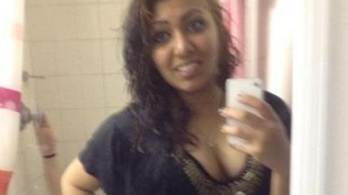 s a fotografiat in baia comuna de la caminul studentesc nu si a dat seama ca va surprinde asta in