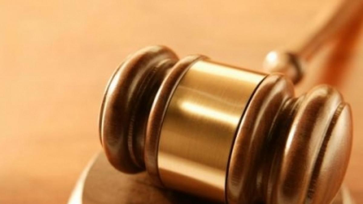 fostul director administrativ al spitalului de urgenta vaslui trimis in judecata pentru conflict de