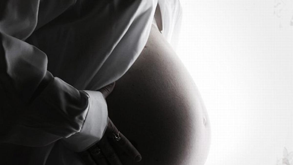 mama a trei copii a facut gestul extrem a baut o sticla de spirt cand a aflat ca este insarcinata