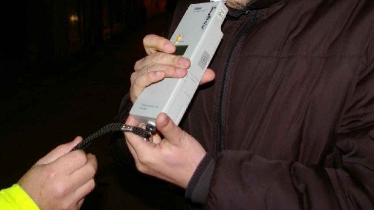 slujitorul domnului la un pas sa fie luat la bataie dupa ce a provocat un accident rutier nu