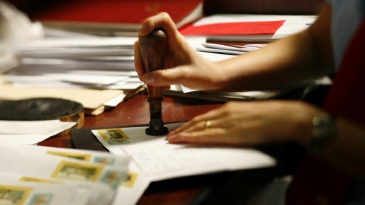 aproximativ 3 7 milioane de pensionari depind de posta romana pentru a si primi pensiile