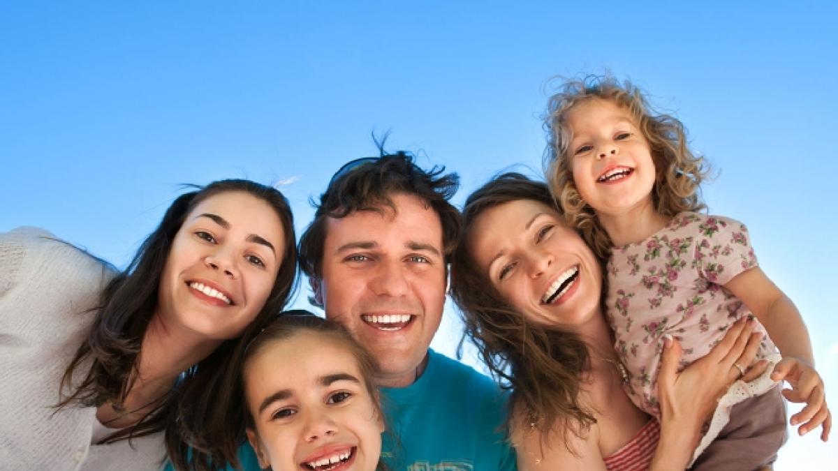 constitutia ar putea garanta dreptul la o familie permanenta pentru orice copil