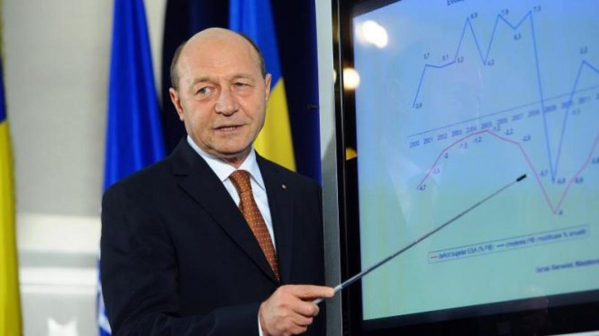 basescu a anuntat promulgarea legii de accelerare a restituirilor