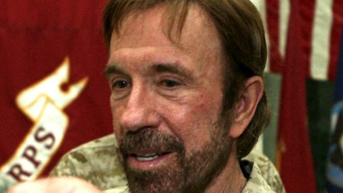care este legatura dintre chuck norris si iisus fac acelasi lucru ca mantuitorul