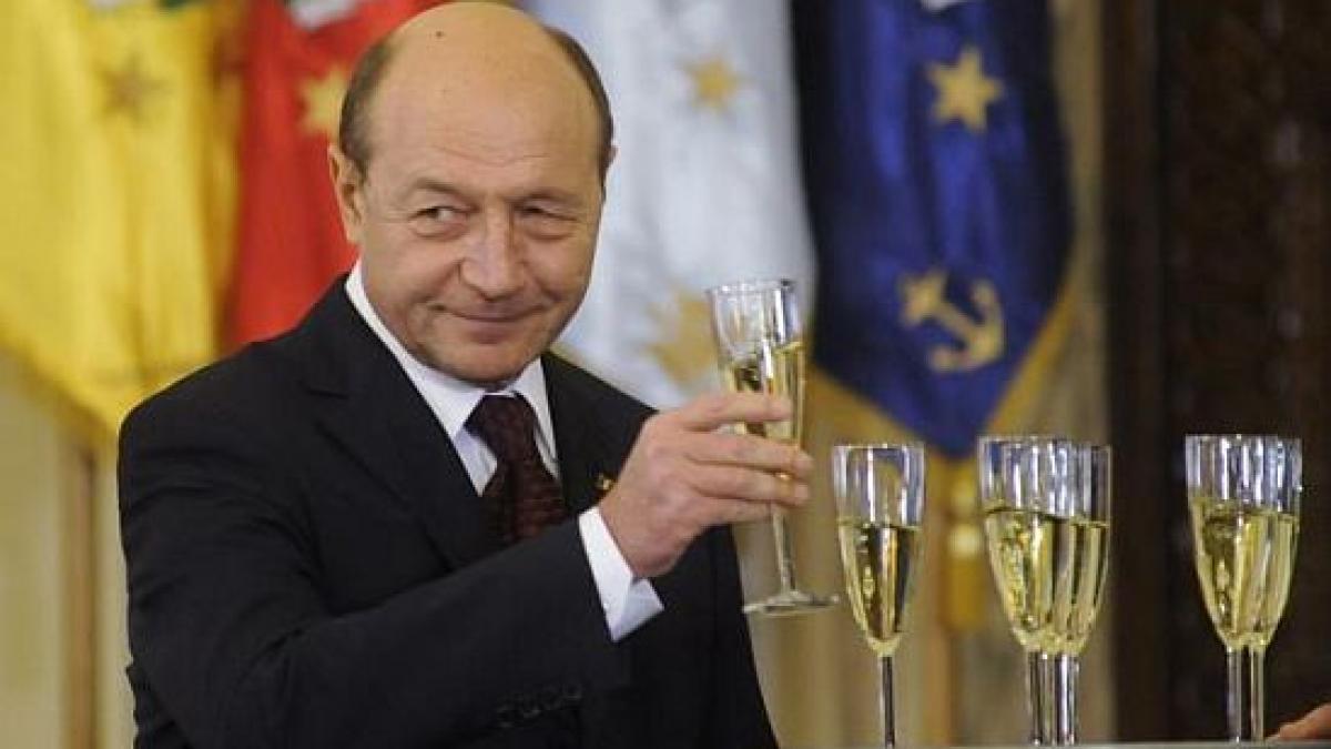 un fost presedinte declara despre basescu ii suna atunci cand este beat