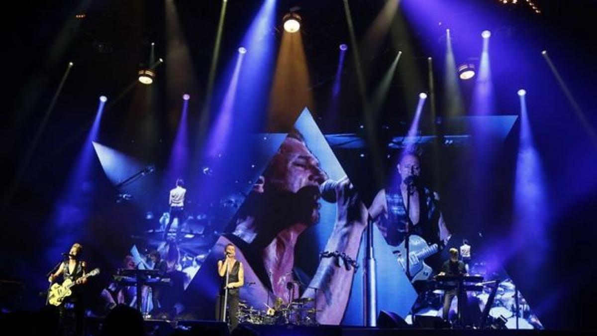 depeche mode pe arena nationala a fost o seara de vis piesele personal jesus si enjoy the silence