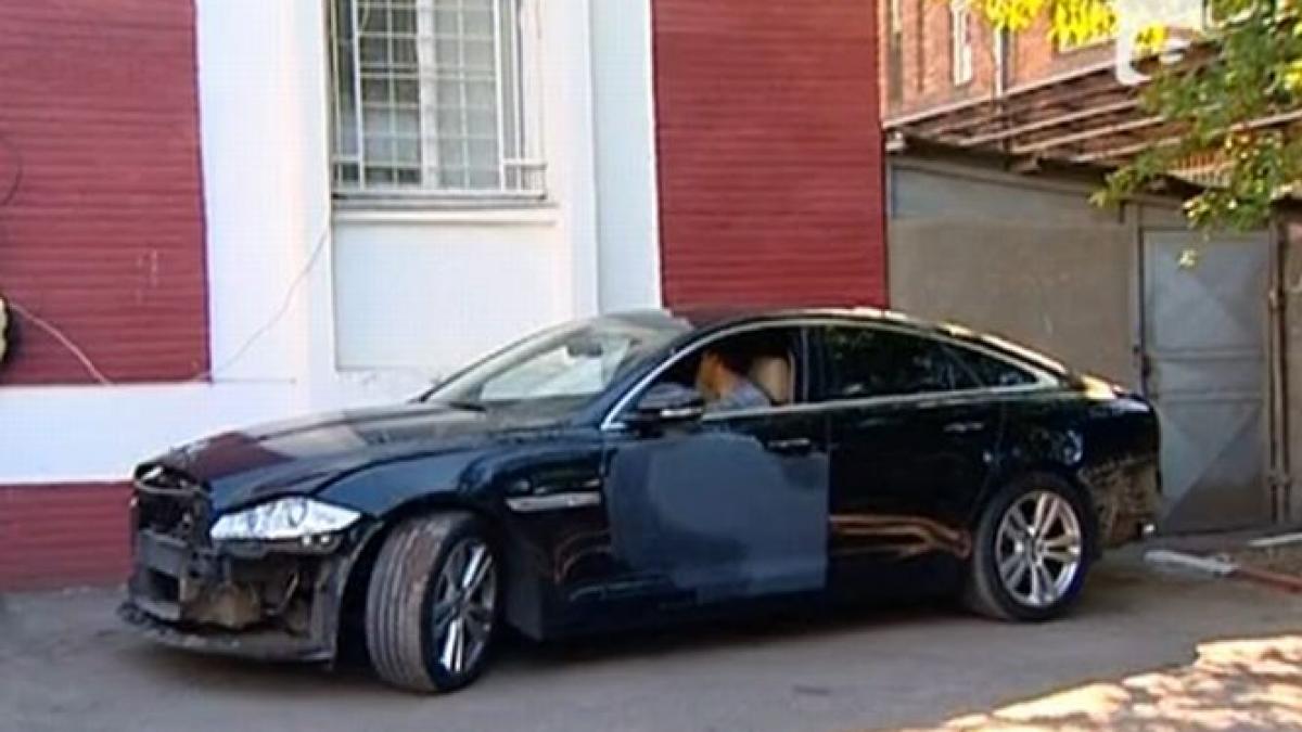 masini de facut bani au incasat sute de mii de euro de la firmele de asigurari pentru a si repara