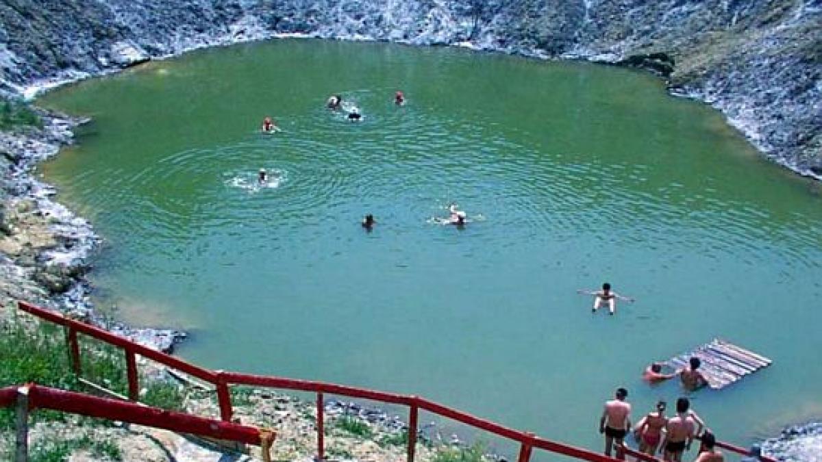 o minune naturala din inima romaniei ar putea disparea vezi fenomenul periculos care are loc in