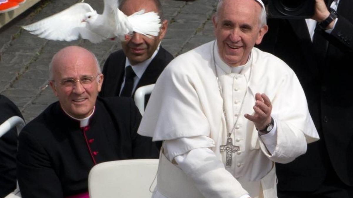 Papa Francisc: Să punem capăt cultului banilor. Ei trebuie să slujească, nu să conducă