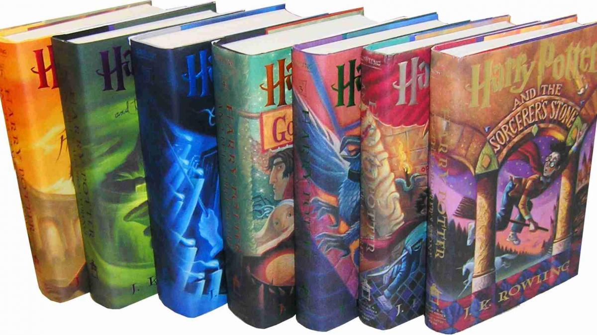 un exemplar din prima editie a primului volum din seria harry potter va fi scos la licitatie