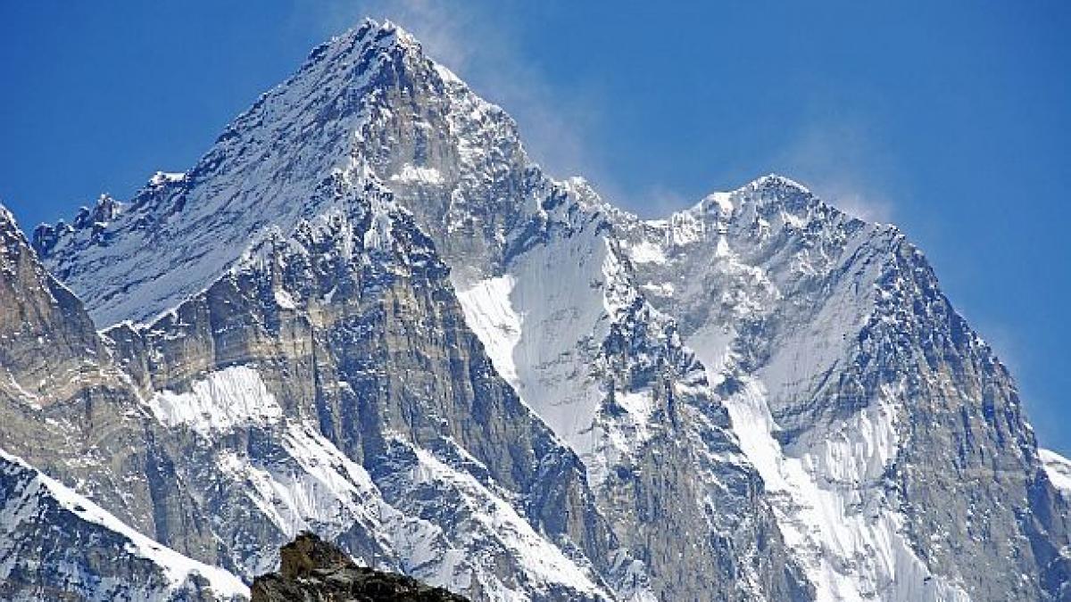 doi alpinisti unguri unul de origine romana disparuti in muntii himalaya nu s au mai intors in