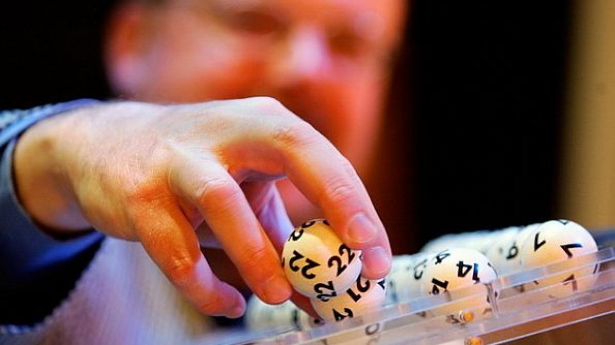 este urias iar viata unui roman va fi schimbata radical ce numere au fost extrase la loto 6 49