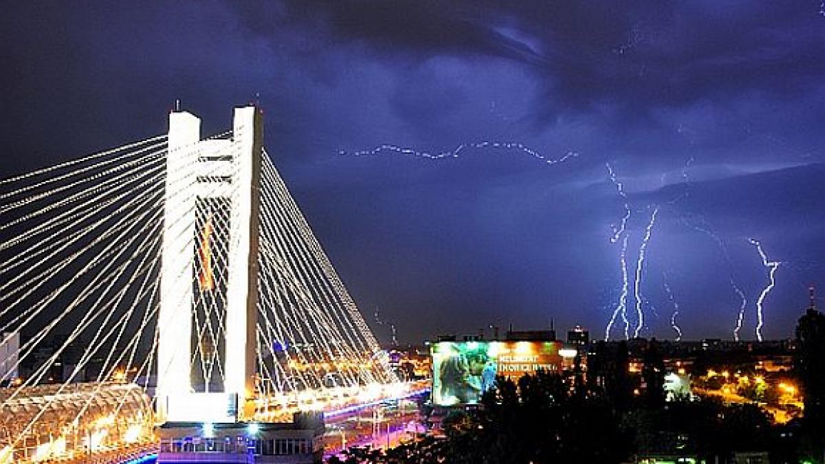 parca ne am fi aflat in triunghiul bermudelor bilantul dezastrului de ieri din capitala