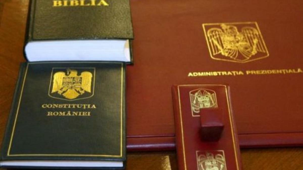When will the referendum to amend the Constitution be held. Ponta presented the schedule
