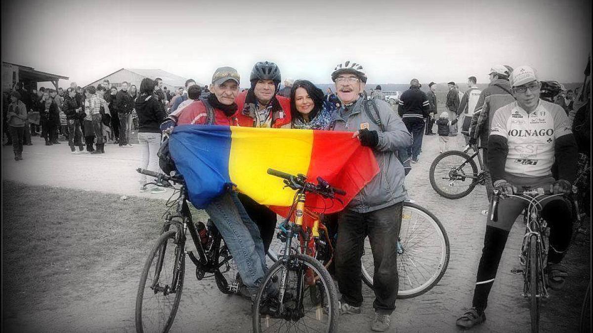 ridica drapelul romanii s au alaturat initiativei antena 3 de a face cel mai mare steag din lume