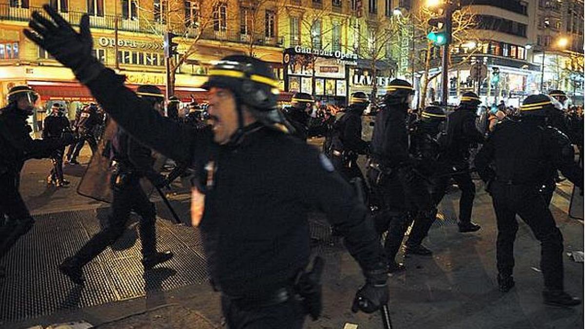 a fost macel in centrul parisului mii de oameni s au batut cu politistii in urma unui protest