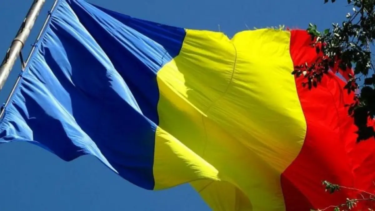 il uram pe ceausescu dar iubeam steagul carmen moise prezinta un steag special