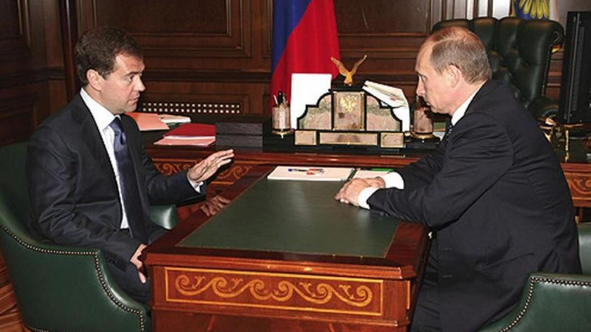 Medvedev ignoră zvonurile privind iminenta sa DEMISIE: Am relaţii amicale foarte bune cu Putin