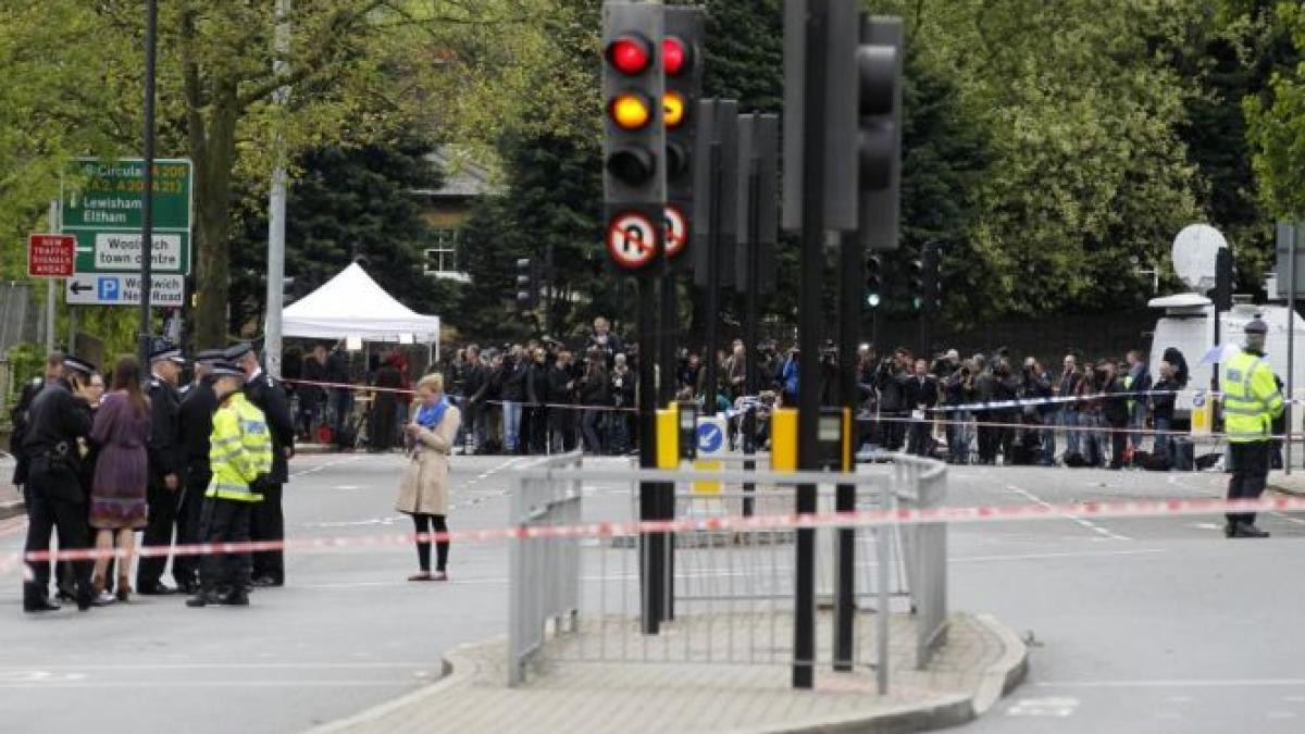 trei dintre persoanele arestate in cazul asasinarii militarului britanic eliberate pe cautiune