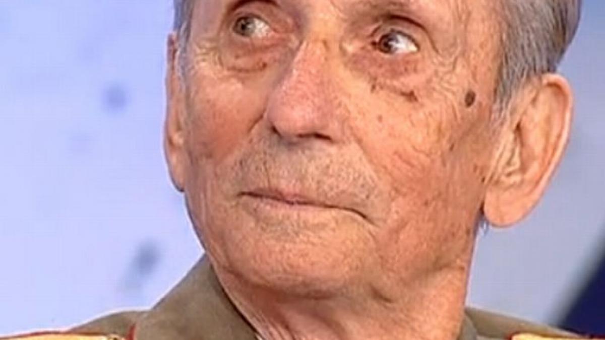 un om care merita statutul de erou are 92 de ani si a fost ranit de doua ori in al doilea razboi