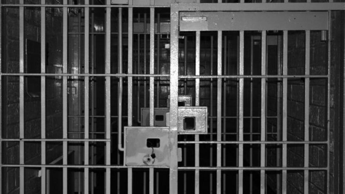 marea britanie gardienii unei inchisori agresati de catre detinutii islamisti