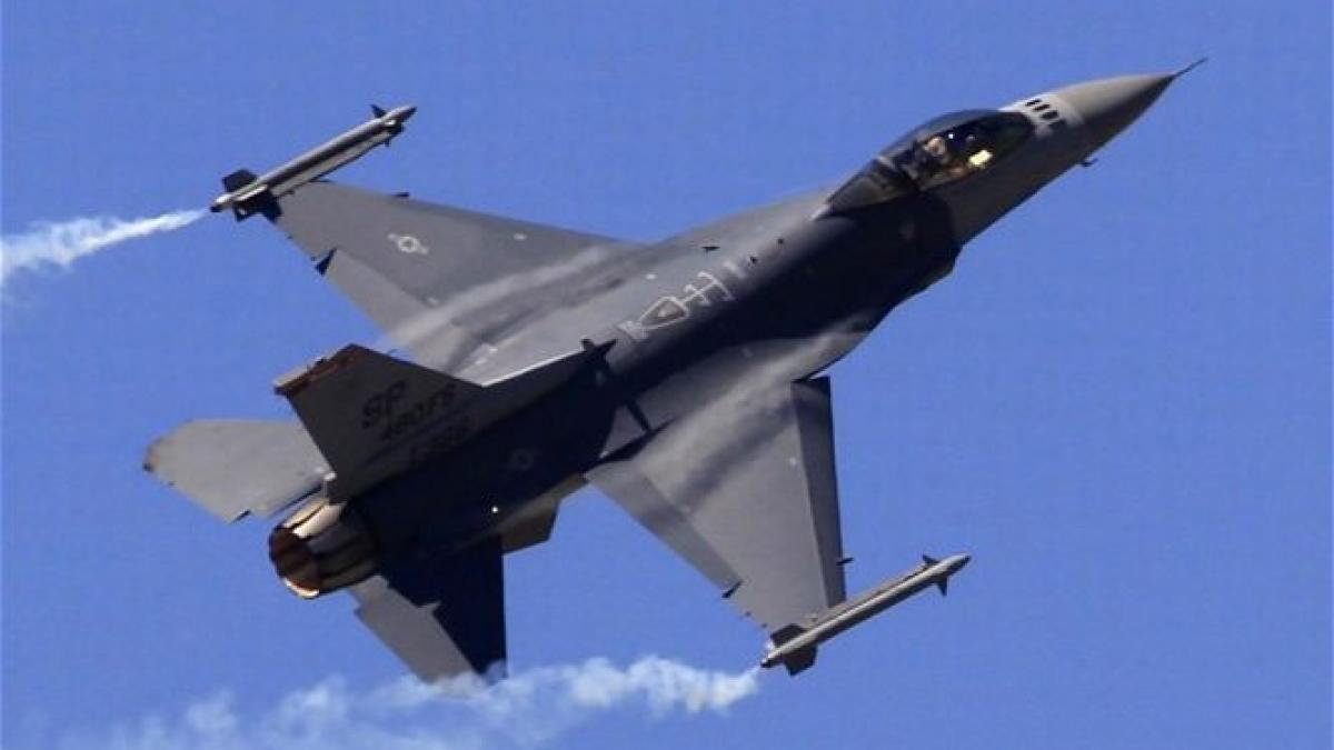 un f 15 american s a prabusit pe coasta japoniei