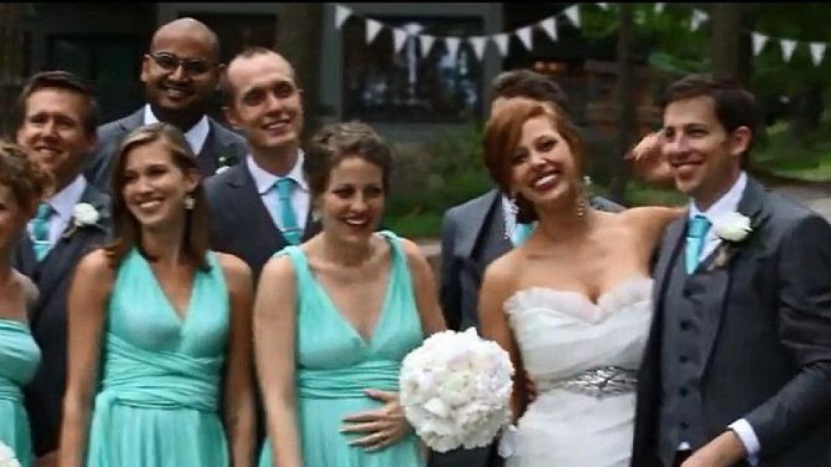 in trei secunde dupa ce au facut poza mirele si mireasa au crezut ca se va sfarsi totul