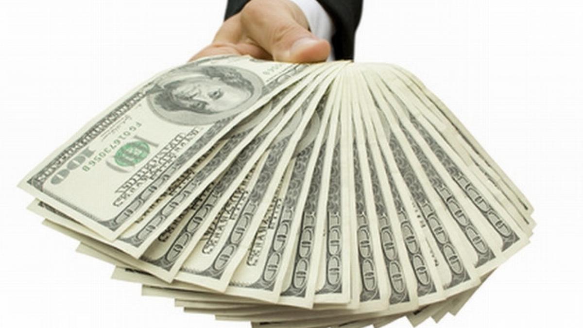 romania salarii compensatorii de zeci de mii de euro dupa incheierea mandatului