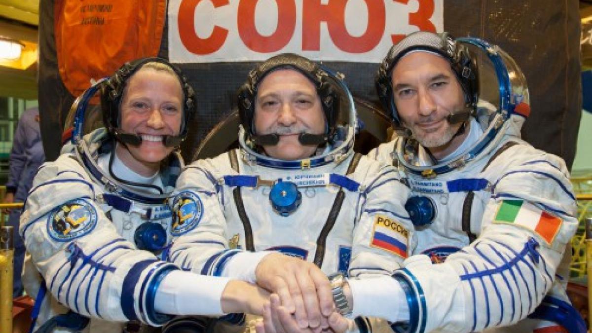 Trei astronauţi au ajuns la bordul ISS, după un nou zbor spaţial &quot;expres&quot; de mai puţin de şase ore